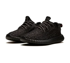 adidas Yeezy Boost 350 - Pirate Black