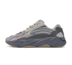 adidas Yeezy Boost 700 V2 - Tephra (2019/2023)