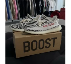 adidas Yeezy Boost 350 V2 Zebra (USADO) - 42 2/3
