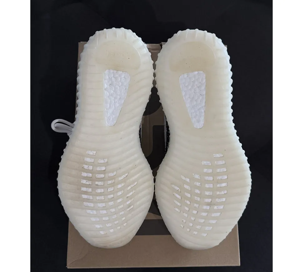 adidas Yeezy Boost 350 V2 Zebra (USADO) - 42 2/3