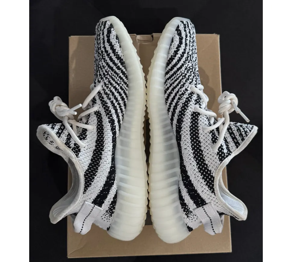 adidas Yeezy Boost 350 V2 Zebra (USADO) - 42 2/3