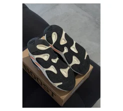 adidas Yeezy Boost 700 (44) - Wave Runner (USADO)