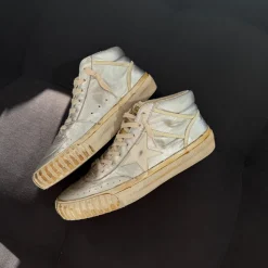 Golden Goose Mid Star leather with ivory star (42) - silver metallic (USADO, caixa suplente)