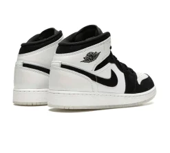 Jordan 1 Mid - Diamond Shorts