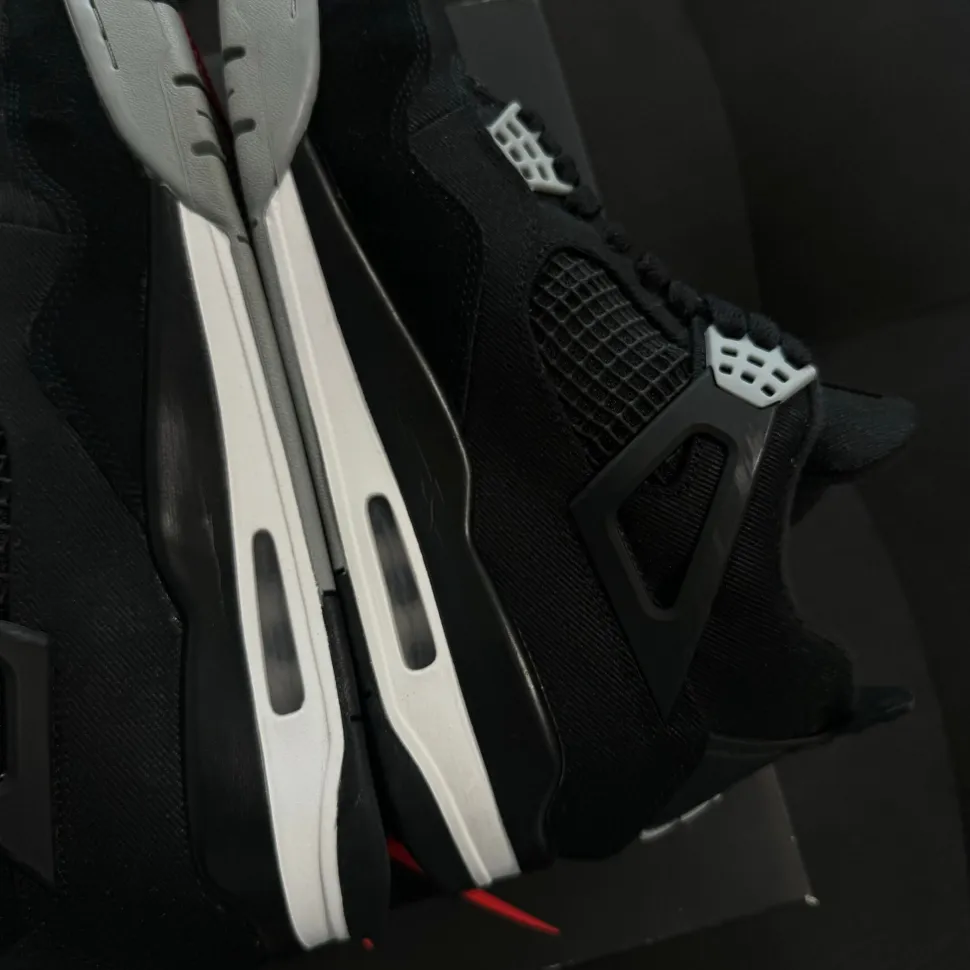 Jordan 4 Retro 42.5 - Black Canvas (USADO)