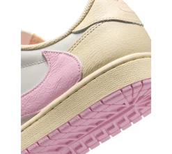 Jordan 1 Retro Low OG SP - Travis Scott Shy Pink