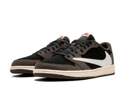 Jordan 1 Retro Low OG SP - Travis Scott Mocha