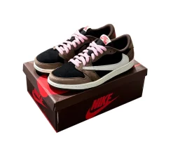 Jordan 1 Retro Low OG SP (41) - Travis Scott Mocha (USADO)