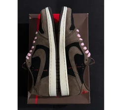 Jordan 1 Retro Low OG SP (41) - Travis Scott Mocha (USADO)