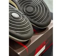 Jordan 1 Retro Low OG SP (41) - Travis Scott Mocha (USADO)