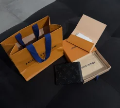 Louis Vuitton Wallet Multiple - Monogram Eclipse (USADO)