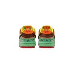 Nike SB Dunk Low - Rodeo Tourmaline