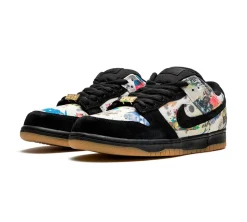 Nike SB Dunk Low - Supreme Rammellzee