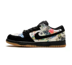 Nike SB Dunk Low - Supreme Rammellzee