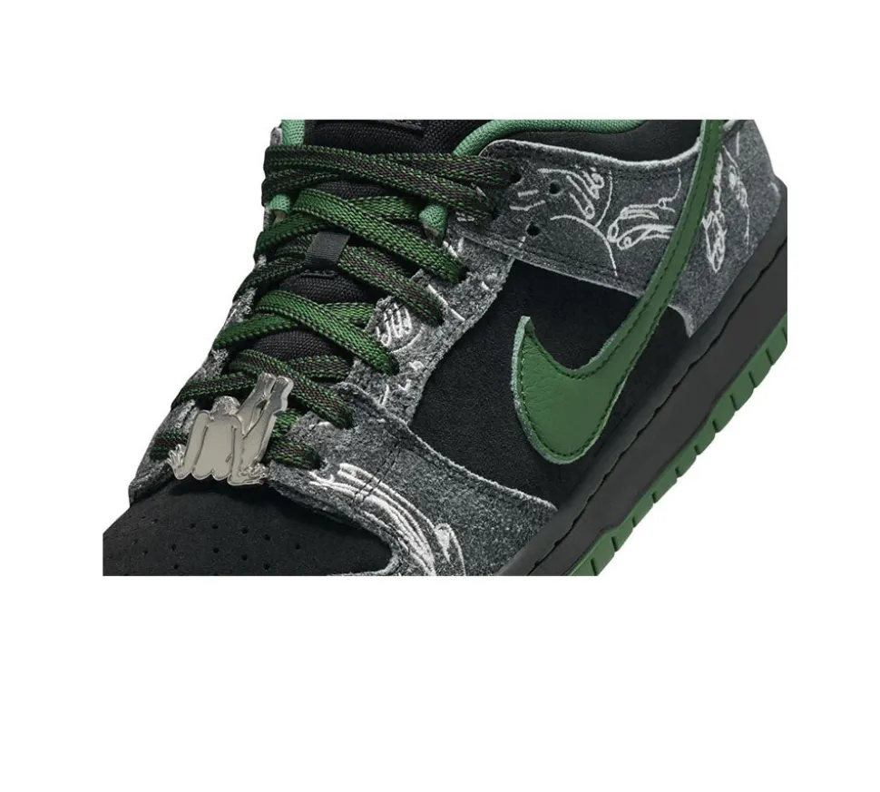 Nike SB Dunk Low - There Skateboards