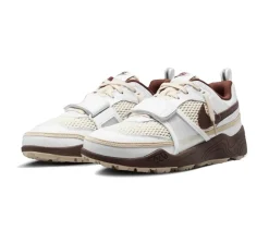 Nike Zoom Field Jaxx Travis Scott - Light Chocolate